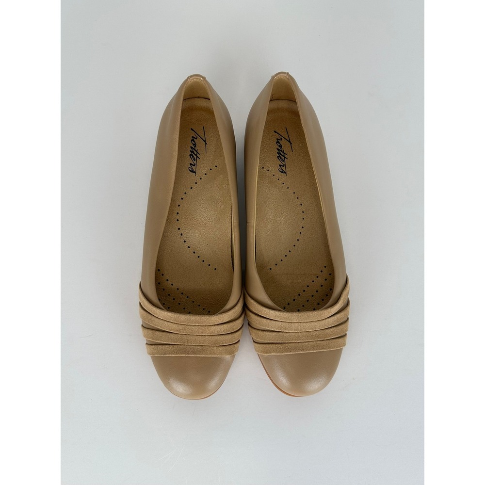 Trotters Drew Flats Shoes 7.5 M Tan Leather Round Toe Ballet Flats Cushioned